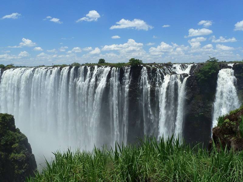 Hwange and Vic Falls Safari